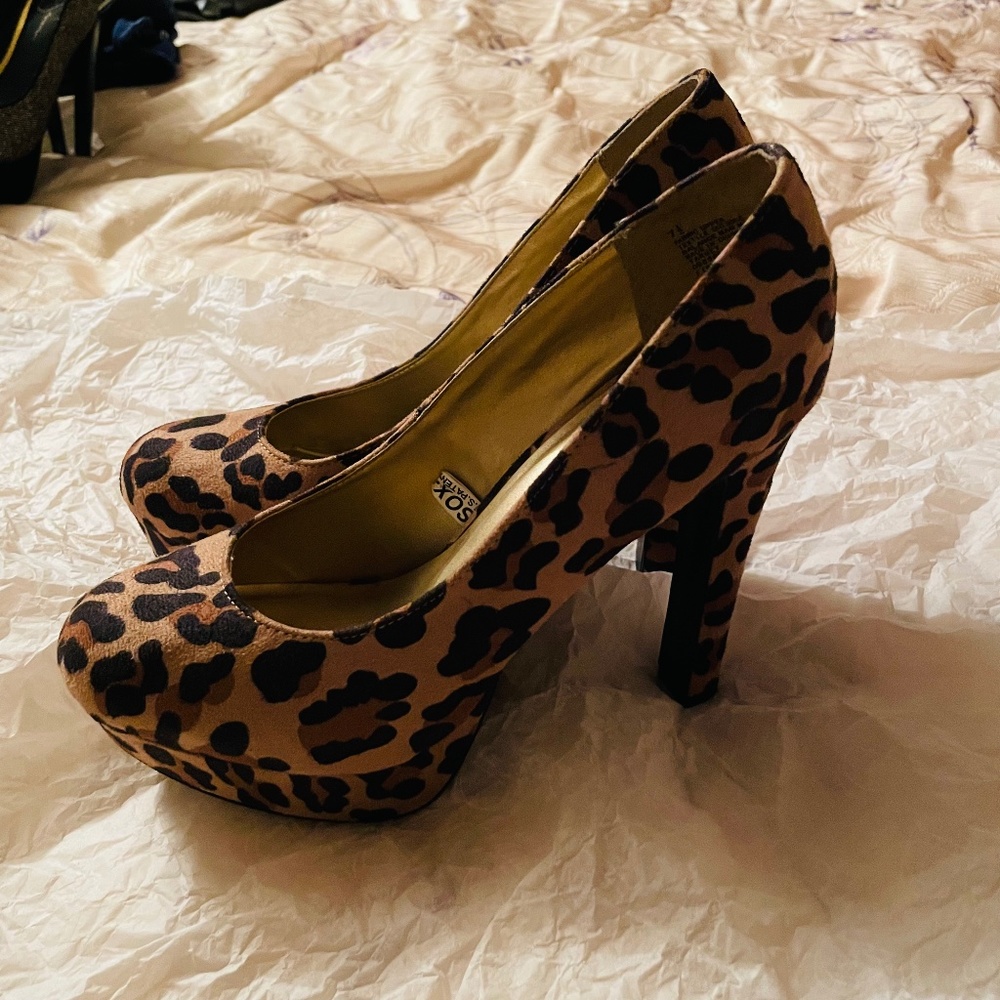 Platform animal print